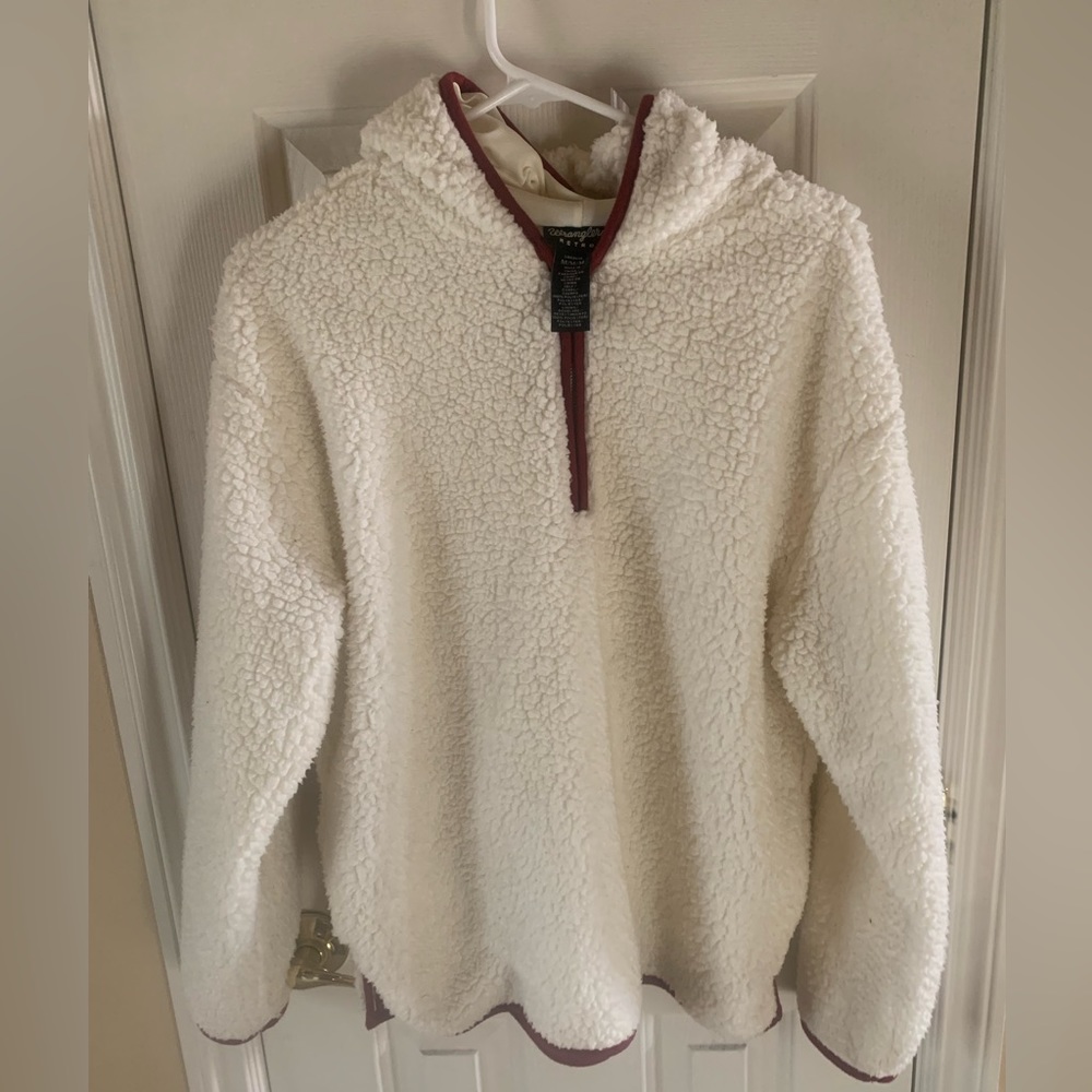 Wrangler Women’s White Fuzzy Jacket